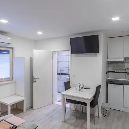 Park - Ljubljana, Krvavec Apartment Vodice