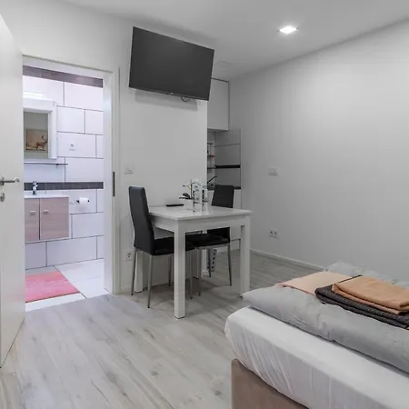 Park - Ljubljana, Krvavec Apartment *