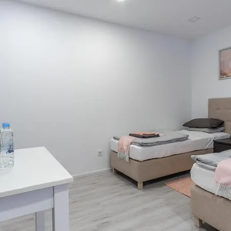 Park - Ljubljana, Krvavec Apartma *
